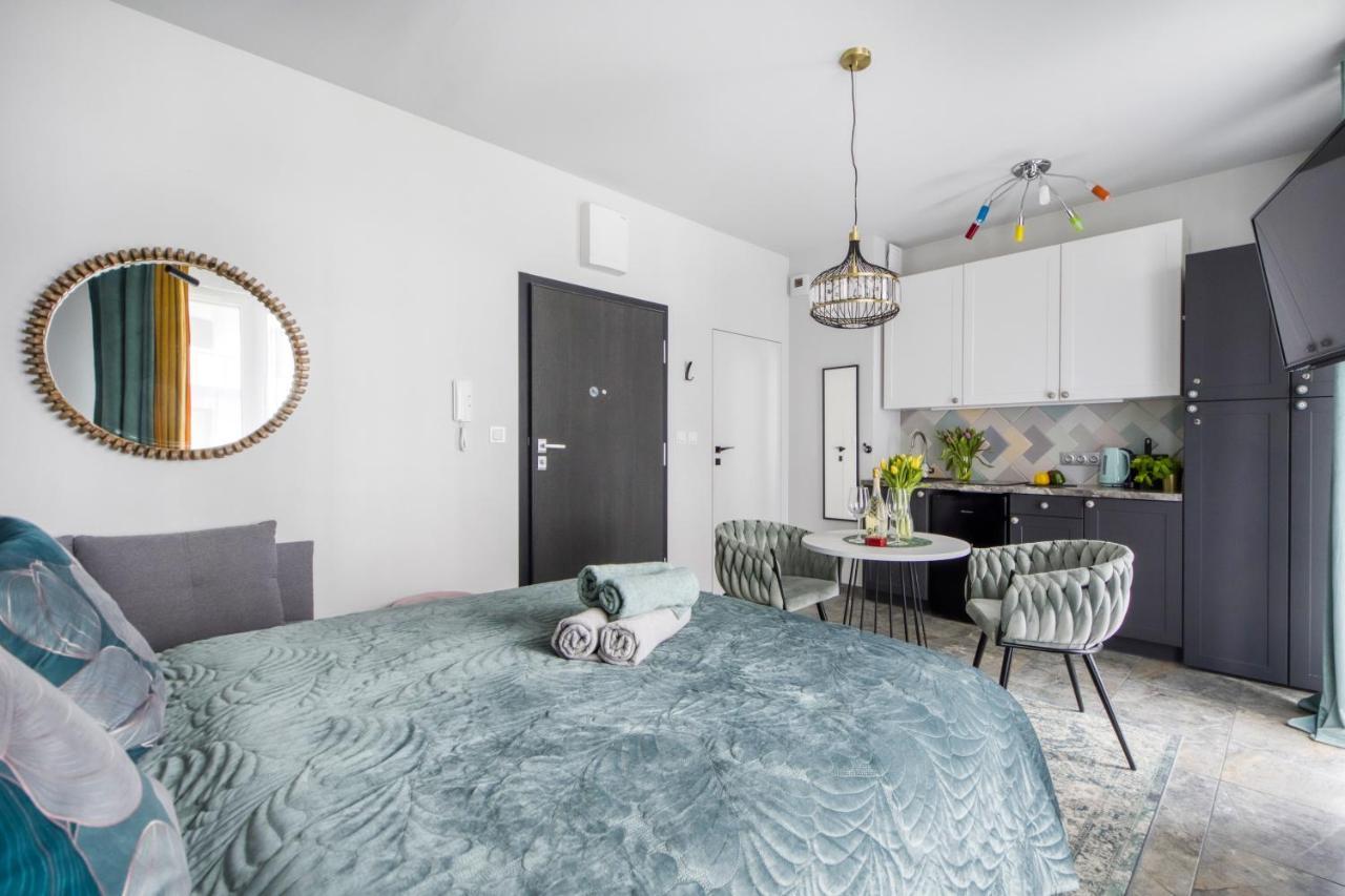 Apartamenty Metropark Krzemieniecka-Lux Warsaw Exterior photo
